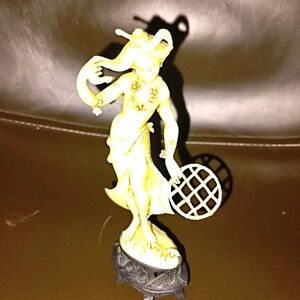 Vintage Italy Asian dancer figurine.